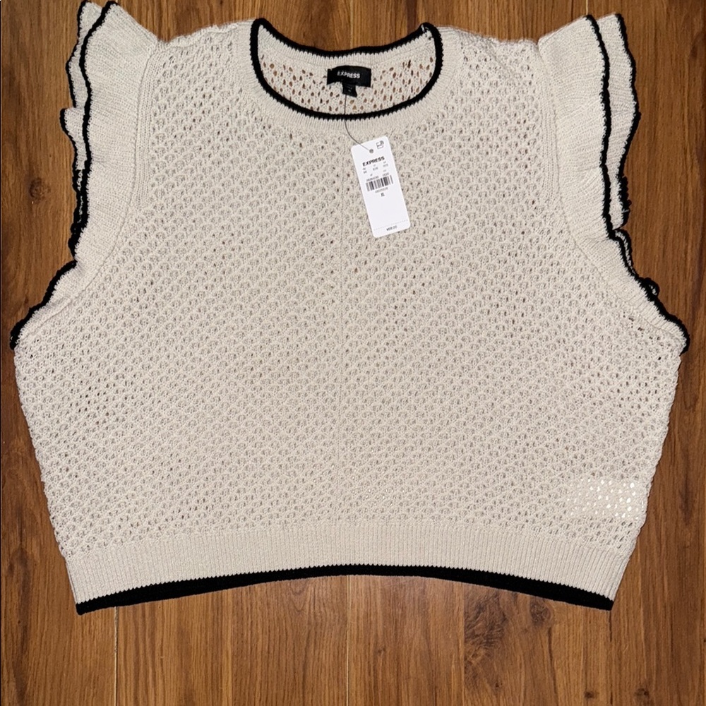New Tipped Crew Neck Ruffle Sleeve Sweater